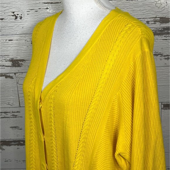 CABI Sunny Sweater Snap Front Yellow Sz S #5637 NWOT - Picture 3 of 5